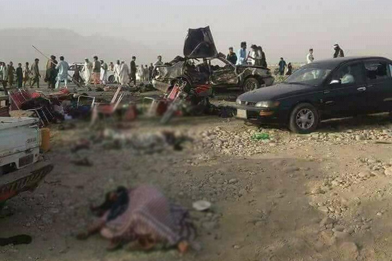 Afgan güçleri ile Taliban arasındaki bayramlaşmaya saldırı: 20 ölü